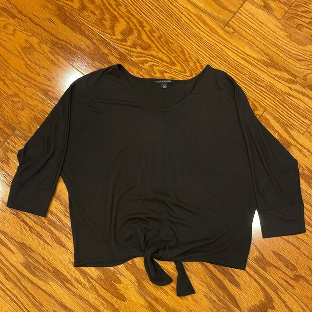 Zac & Rachel black too Sz L tie bottom front